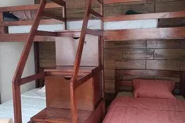 تختخواب و صبحانه Budget Hostel Guatemala