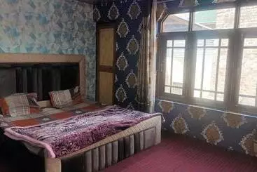 هتل O Bareen Home Stay