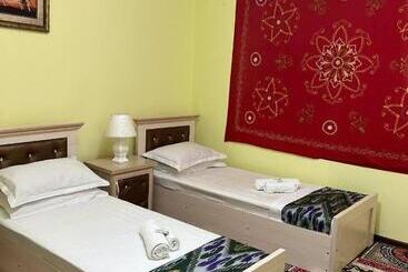 پانسیون Ismail Somoni Guesthouse