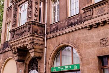 هتل Apartmenthaus Stadt Metz