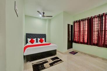 בית מלון כפרי Spot On Sri Datta Grand Inn