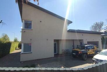 پانسیون Romainiai Guest House