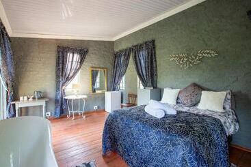Bed & Breakfast Equeen Inn At Castle Da Angelo