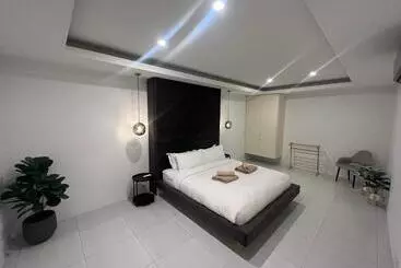 Aparthotel The Beach Residence