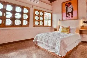پانسیون Macarena Hostel