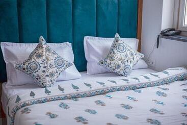 The Vinayak By Le Pension Stays