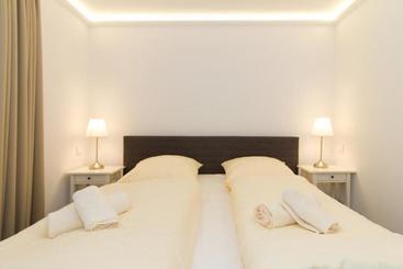 ツーリストアパートメント Villa Löwenstein