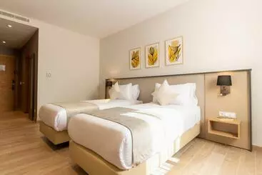 هتل Golden Tulip Opera Alger