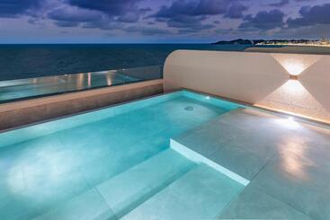 استراحتگاه Serhs Experience Suítes