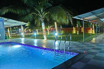 호텔 Beach Village Resort