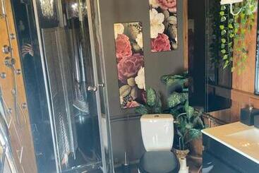 تختخواب و صبحانه Chaleureux