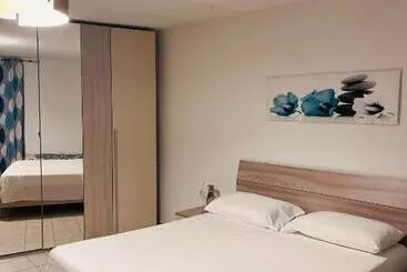 تختخواب و صبحانه Santa Maria