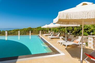 호텔 3aktes Suites & Studios