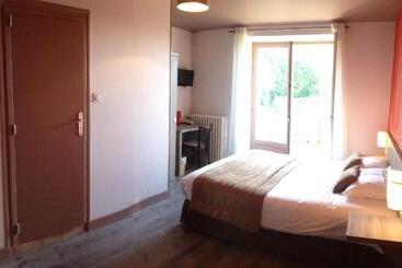 בית מלון כפרי Les Aromes