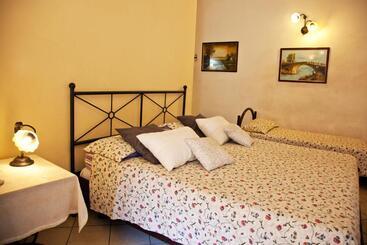 هتل B&b Garibaldi