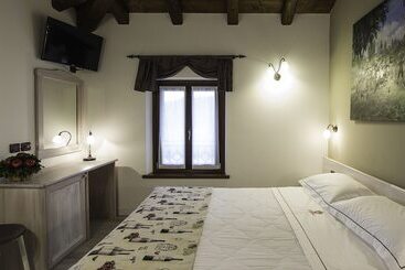 Hotell Il Roncal Wine Resort For Wine Lovers