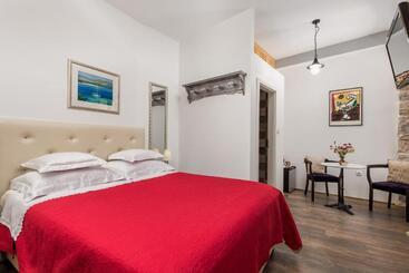 Hotel Captain S Guest House