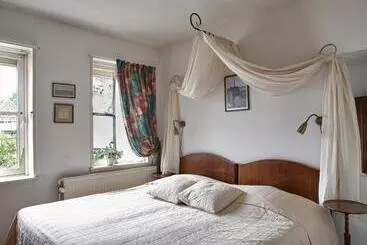 Hotel Hanzestadslogement De Leeuw, In Het Centrum, Met Een Binnenplaats, Kamers Met Badkamer En Toilet En