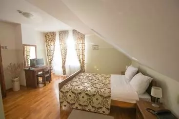 Hotel St. Hubert Hunting Lodge