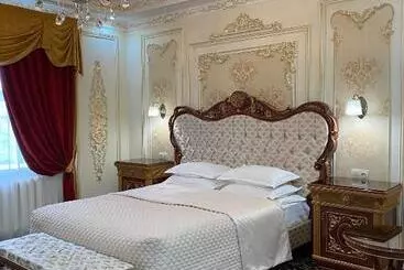 Hotel Lion