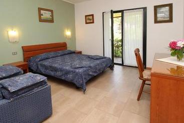 דירה Eurobeach Residence