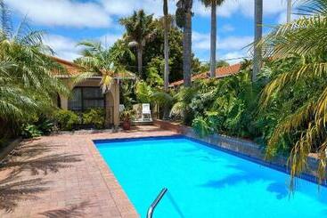 Hobson's Choice Motel