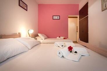 מלון דירות Pansion Limni