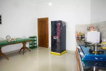 Pensió Sameera Villa