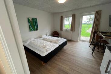 Отель Go Sleep Bredehus