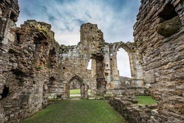 פונדק The Unicorn Richmond