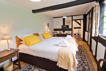 فندق Lower Wythall B&b