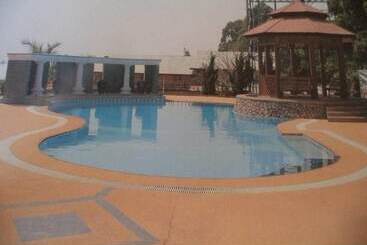 Hsaung Thazin Hotel Pyin Oo Lwin