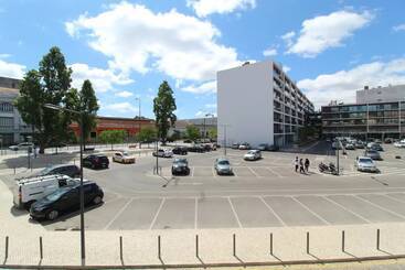 پانسیون Peaceful 2bedrooms W/ Patio In Lisbon