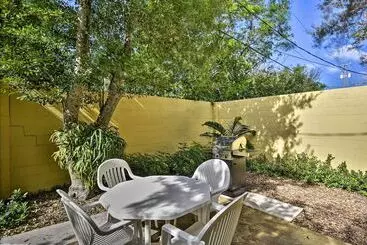 Mökkimajoitus Sunny Cocoa Beach Escape W/ Bikes, Walk To Beach