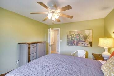 Сельский дом Fish At Canalfront Bay St Louis Home   Dock & Deck