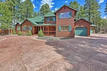 Mökkimajoitus Beautiful Cabin W/ Deck Near Woodland Lake Park!