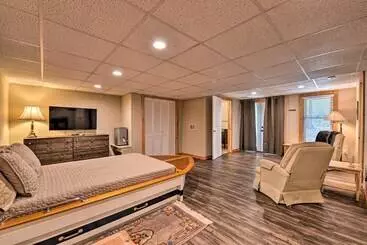 Mökkimajoitus Renovated Home W/ Private Dock On Watauga Lake