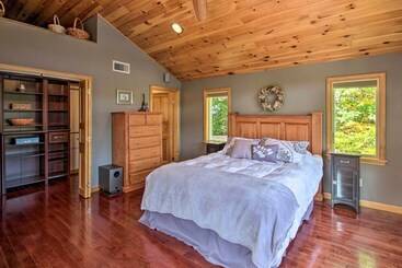 Сельский дом Waterfront Retreat W/ Private Dock & Beach Area!