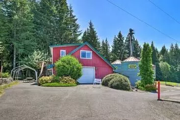 Mökkimajoitus Chehalis Retreat W/ Scenic Views!