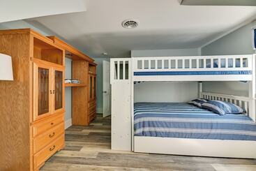 קוטג'' Finger Lakes Vacation Rental W/ Hot Tub & Pool