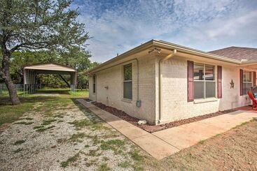 Granbury Cottage, Steps To Lake & Dock!