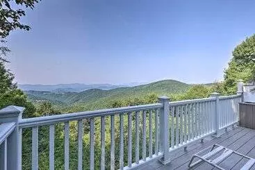 コテージ Retro Beech Mountain Home 2 Mi To Skiing!