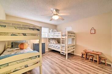 بيت ريفى Private Dock: Charming & Spacious Rockport Abode!