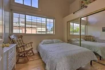 コテージ Custom Home W/ Courtyard In Downtown Vallejo!