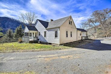 Landhus Mtn View Home W/ Game Room   Near Atv Trails!