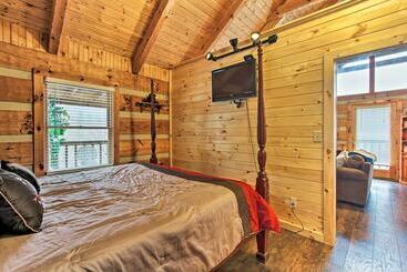 별장 Sevierville Cabin W/ Private Hot Tub & Fireplace!