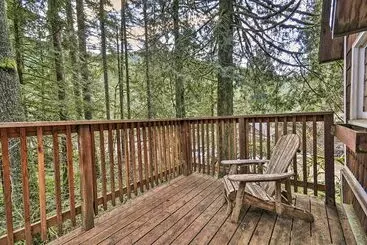 The Sundance Cottage W/ Patio   Near Mt Hood!