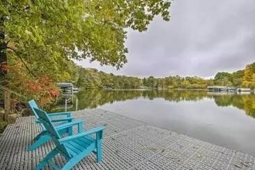 Birchwood Cottage With Red Cedar Lake Access!