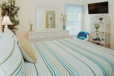 بيت ريفى Serene Steinhatchee River Home W/ Boat Dock