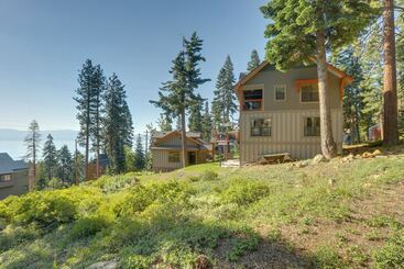 Hus på landet Stunning Luxury Home W/ Lake Tahoe Views & Hot Tub